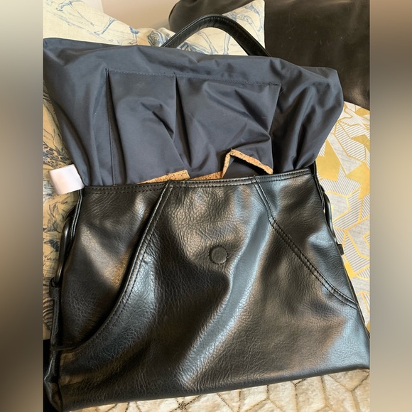 Matt and Nat- Black Vegan Leather with ‘Suede’ flap Purse - Picture 3 of 3